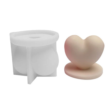 The mold features an intricate and detailed heart-shaped design.